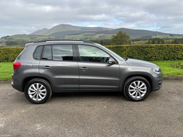 Volkswagen Tiguan SUV, Diesel, 2014, Grey