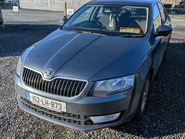Skoda Octavia Saloon, Diesel, 2016, Grey