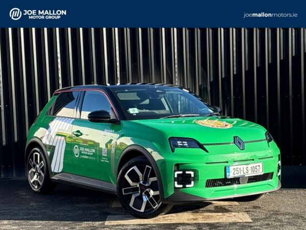Renault 5 Hatchback, Electric, 2025, Green