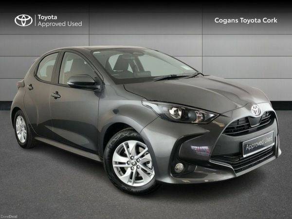 Toyota Yaris Hatchback, Petrol Hybrid, 2025, Grey