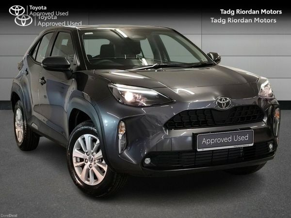 Toyota Yaris Cross Hatchback, Petrol Hybrid, 2025, Grey