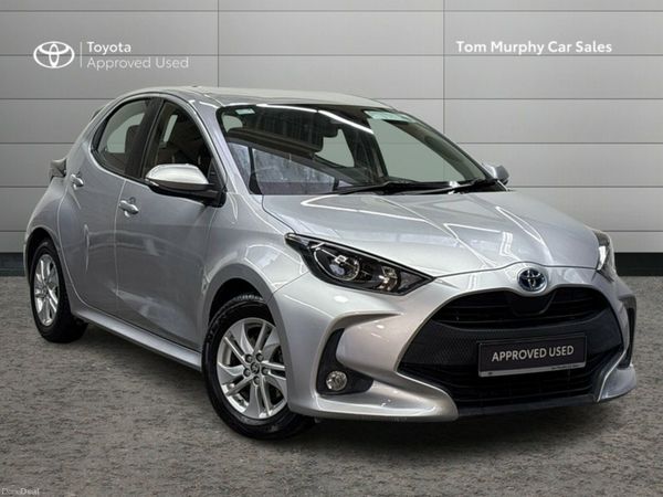 Toyota Yaris Hatchback, Petrol Hybrid, 2022, Silver