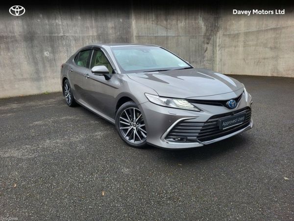 Toyota Camry Saloon, Petrol Hybrid, 2022, Grey