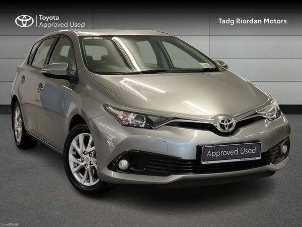Toyota Auris Hatchback, Diesel, 2017, Grey