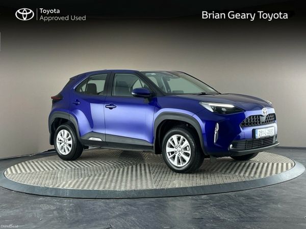 Toyota Yaris Cross Hatchback, Petrol Hybrid, 2025, Blue