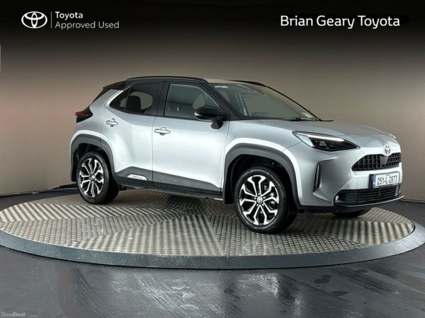 Toyota Yaris Cross Hatchback, Petrol Hybrid, 2025, Silver