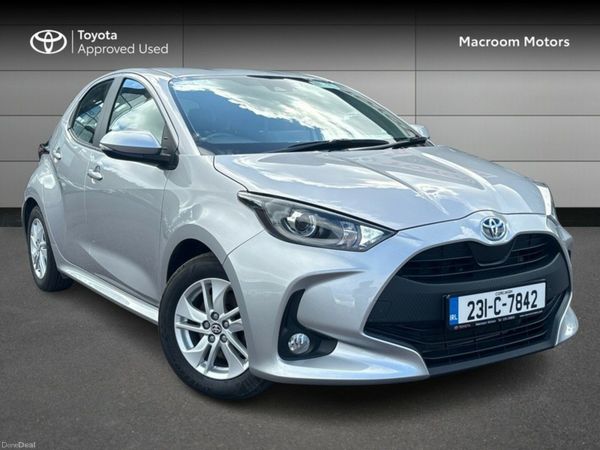 Toyota Yaris Hatchback, Petrol Hybrid, 2023, Grey