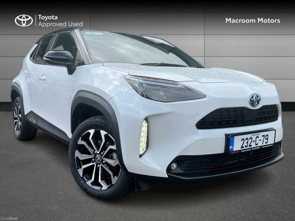 Toyota Yaris Cross Hatchback, Petrol Hybrid, 2023, White
