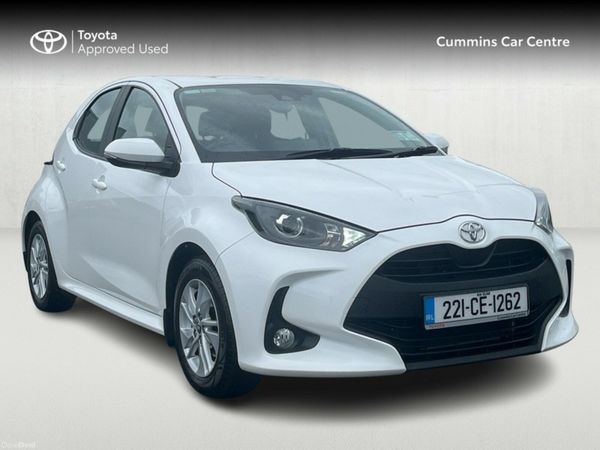 Toyota Yaris Hatchback, Petrol, 2022, White