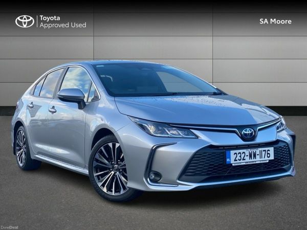 Toyota Corolla Saloon, Petrol Hybrid, 2023, Silver