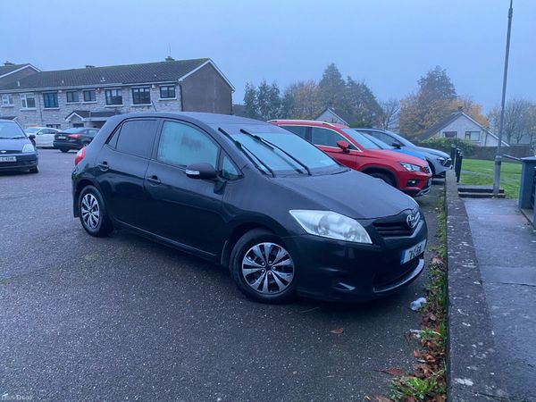 Toyota Auris Hatchback, Diesel, 2011, Black