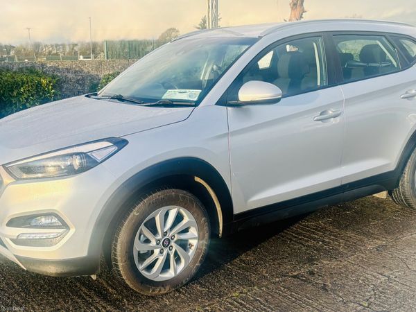 Hyundai Tucson SUV, Diesel, 2017, Silver