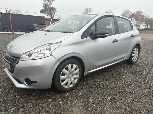 Peugeot 208 Hatchback, Petrol, 2013, Grey