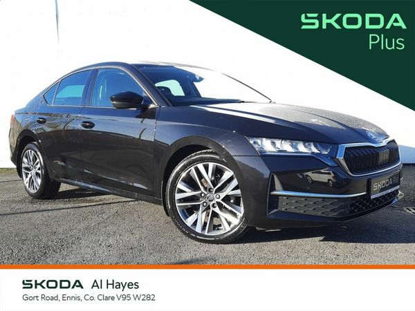 Skoda Octavia Saloon, Petrol, 2025, Black
