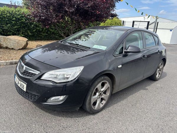 Vauxhall Astra Hatchback, Diesel, 2011, Black