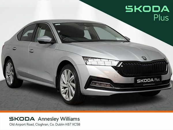 Skoda Octavia Saloon, Diesel, 2023, Silver