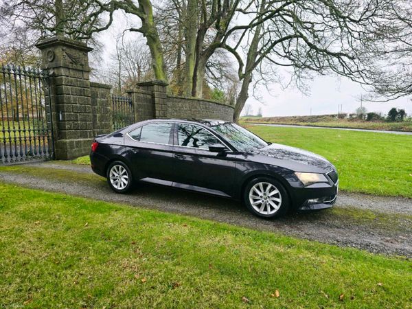 Skoda Superb Hatchback, Diesel, 2017, Black