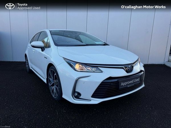 Toyota Corolla Saloon, Petrol Hybrid, 2021, White