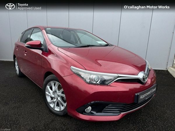 Toyota Auris Hatchback, Diesel, 2018, Red
