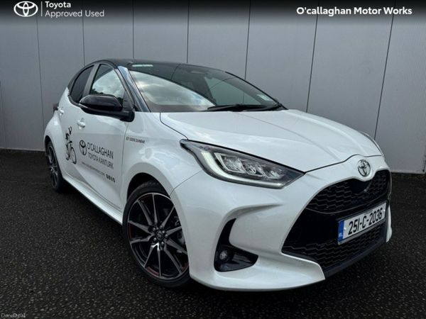 Toyota Yaris Hatchback, Petrol Hybrid, 2025, White