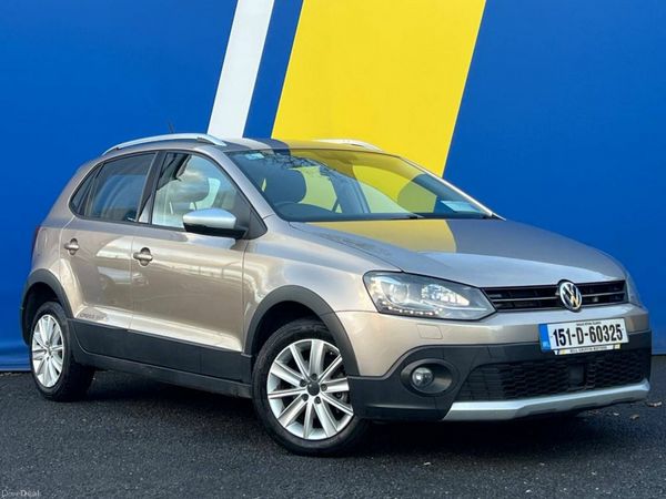 Volkswagen Polo Hatchback, Petrol, 2015, Gold