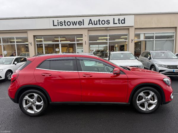 Mercedes-Benz GLA Hatchback, Petrol, 2016, Red