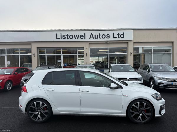 Volkswagen Golf Hatchback, Petrol, 2017, White