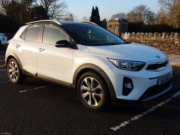 Kia Stonic Hatchback, Petrol, 2018, White