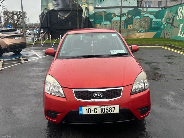 Kia Rio MPV, Diesel, 2010, Red