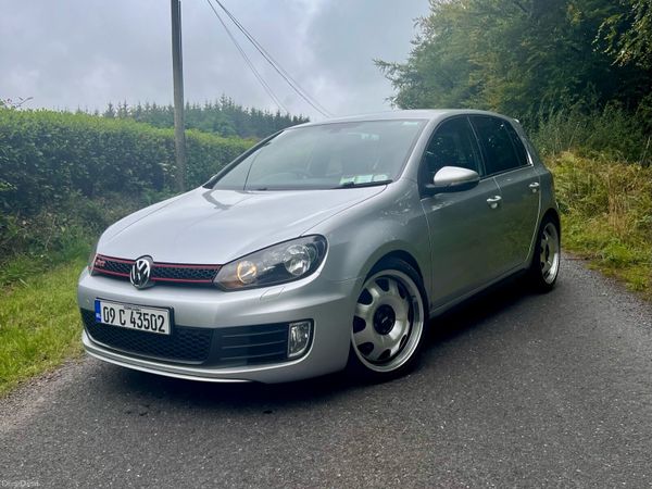 Volkswagen Golf Hatchback, Petrol, 2009, Silver