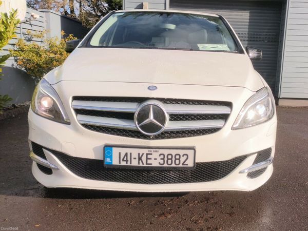 Mercedes-Benz B-Class MPV, Petrol, 2014, White