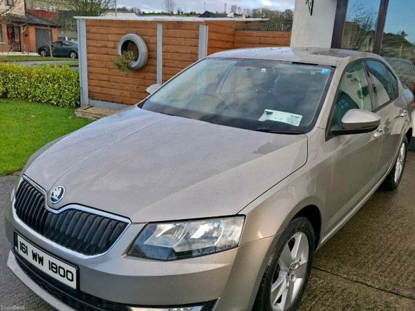 Skoda Octavia Saloon, Diesel, 2016, Beige