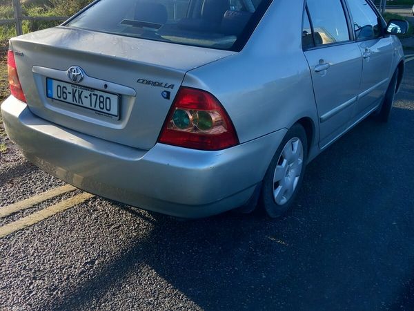 Toyota Corolla Saloon, Petrol, 2006, Silver