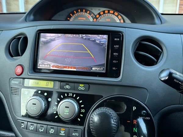 Toyota Sienta MPV, Petrol, 2015, Purple