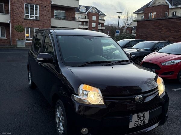Toyota Sienta MPV, Petrol, 2015, Purple