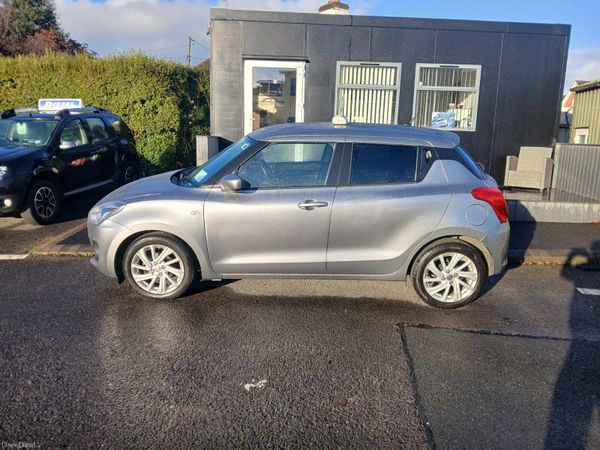 Suzuki Swift Hatchback, Petrol, 2022, Grey