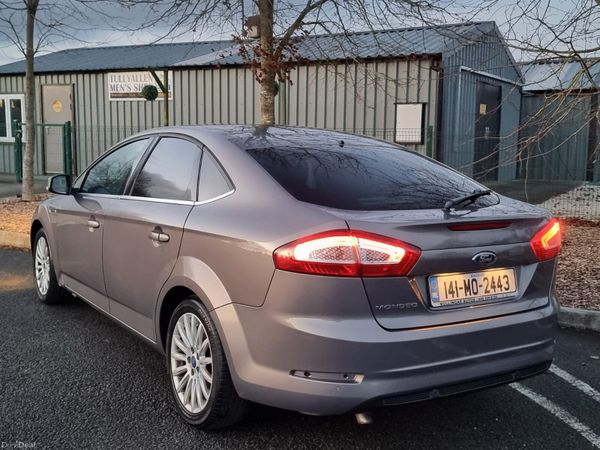 Ford Mondeo Hatchback, Diesel, 2014, Brown
