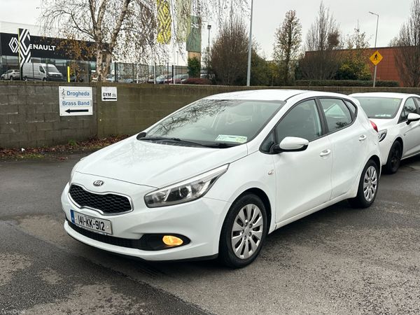 Kia Ceed Hatchback, Diesel, 2014, White
