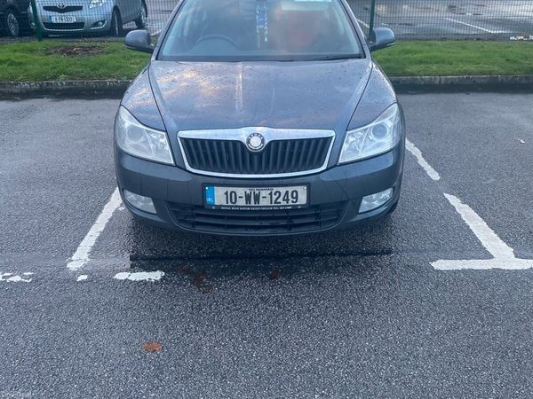 Skoda Octavia Hatchback, Diesel, 2010, Grey