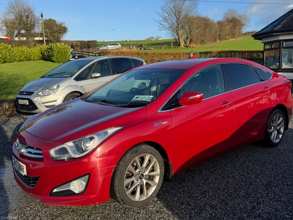 Hyundai i40 Saloon, Diesel, 2015, Red