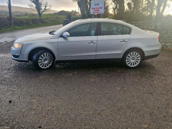Volkswagen Passat Saloon, Diesel, 2010, Silver