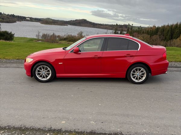BMW 3-Series Saloon, Diesel, 2011, Red