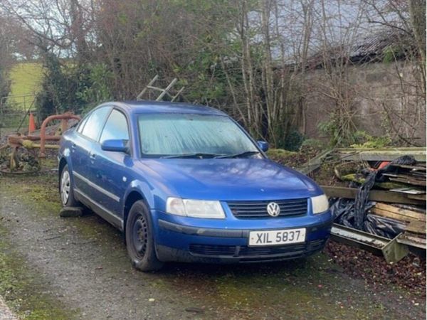 Volkswagen Passat Saloon, Diesel, 2000, Blue