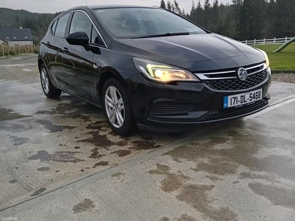 Vauxhall Astra Hatchback, Diesel, 2017, Black