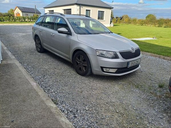 Skoda Octavia Estate, Diesel, 2017, Grey
