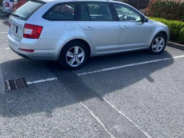Skoda Octavia Estate, Diesel, 2017, Grey
