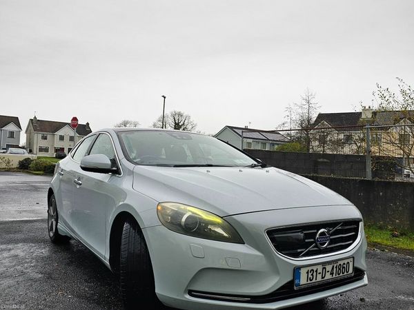 Volvo V40 Hatchback, Petrol, 2013, Blue