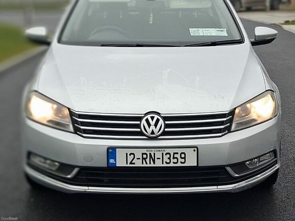 Volkswagen Passat Saloon, Diesel, 2012, Silver