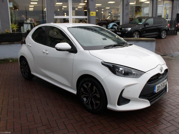 Toyota Yaris Hatchback, Petrol, 2020, White