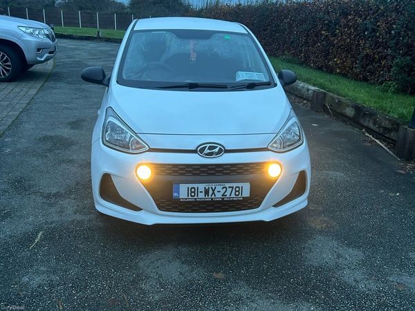 Hyundai i10 Hatchback, Petrol, 2018, White